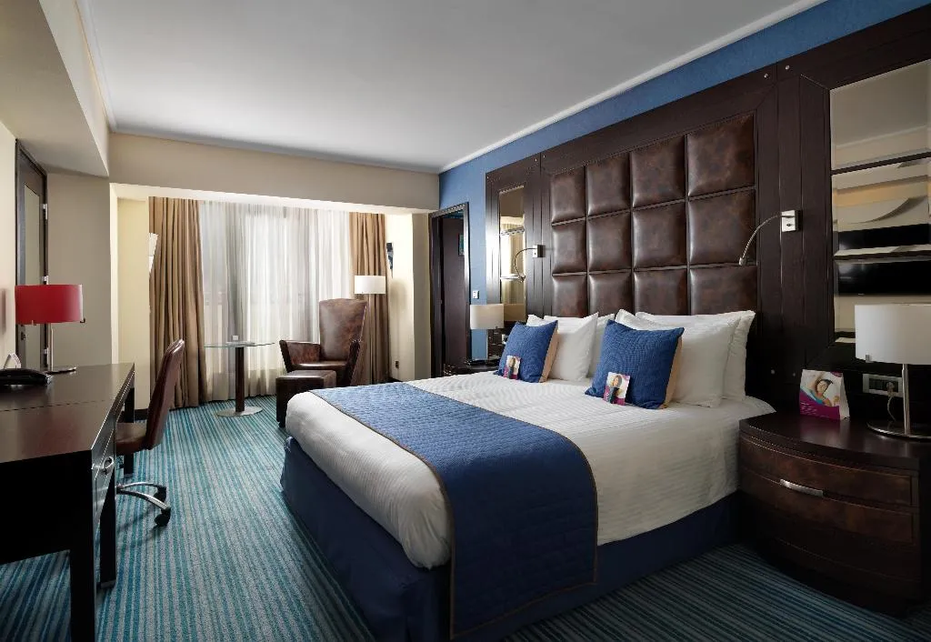 DOUBLE PREMIUM Room, Crowne Plaza Athens, Athens