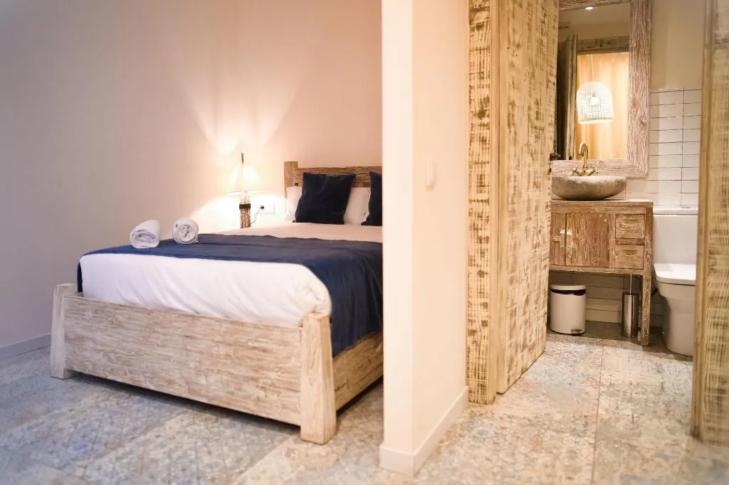 APARTMENT CAPACITY 4 Room, La Bodega Suites, Barcelona