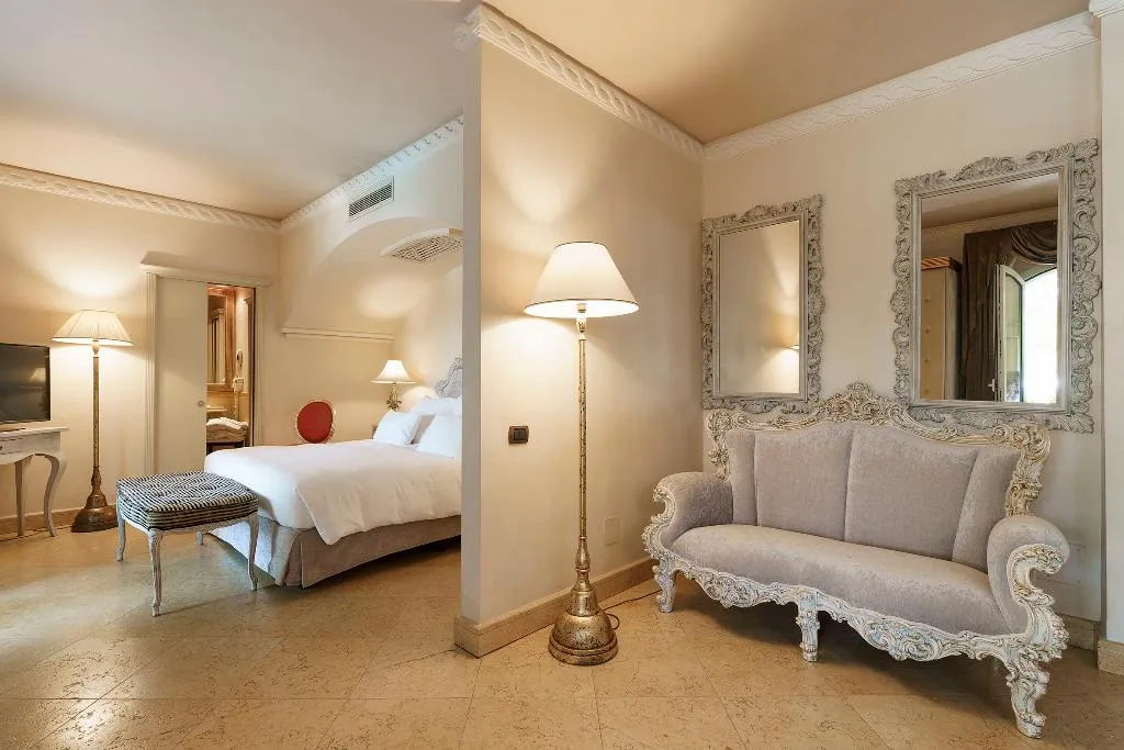 Room, Romano Palace, Catania