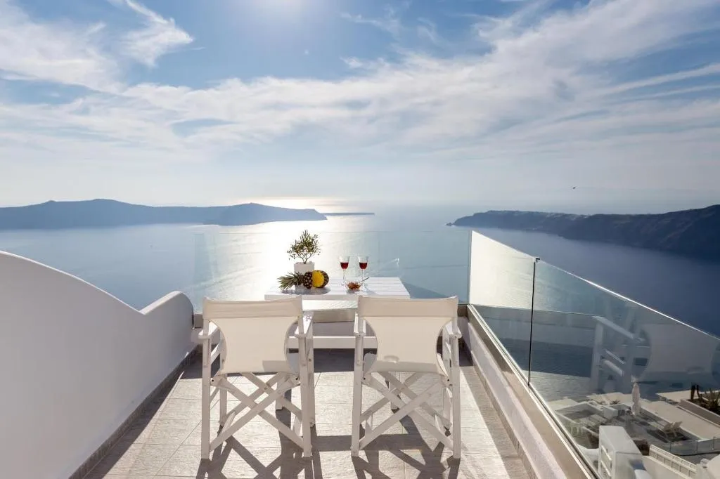 Room, Unique Suites, Santorini
