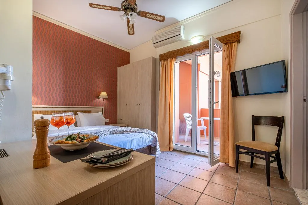 Double or Twin GARDEN VIEW Room, Samos City Hotel, Samos