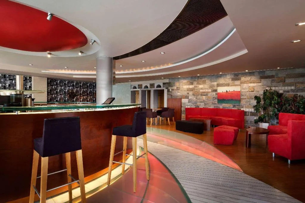Bar, Ramada by Wyndham Loutraki Poseidon Resort, Kalamata