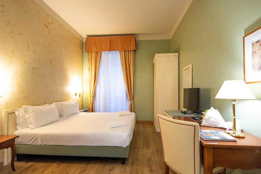 Double or Twin STANDARD Room, LVG Hotel Collection - Hotel Pallanza, Milan