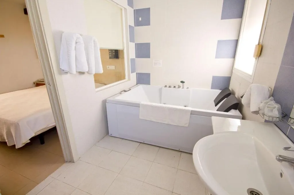 Room, Hostal Nueva Andalucía, Andalucia