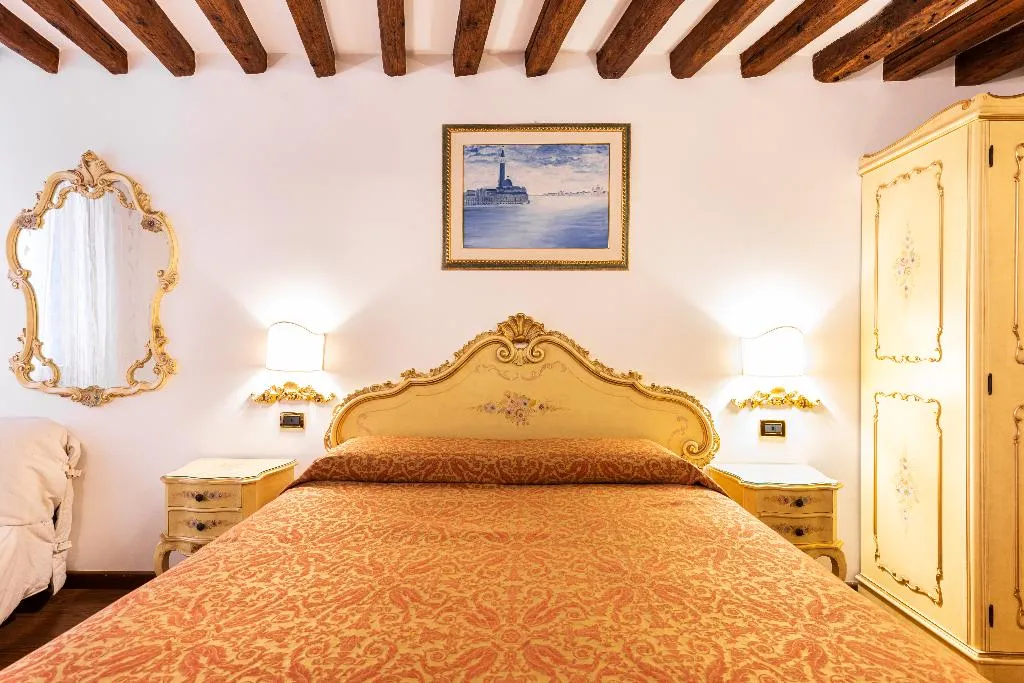 General view, Locanda Al Leon, Venice