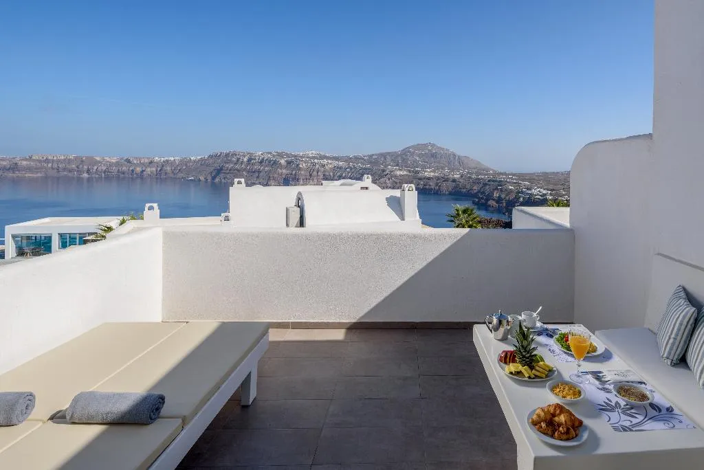 SUITE WITH PRIVATE POOL Room, Maison des Lys, Santorini