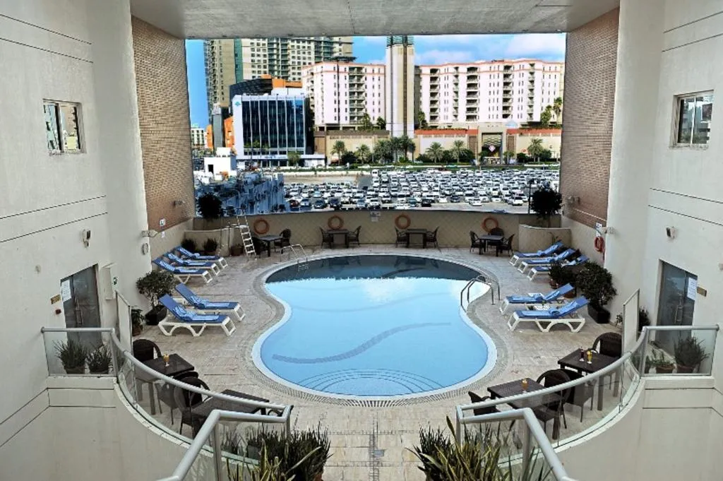 Pool, Lotus Downtown Metro Hotel Apartments, Dubai
