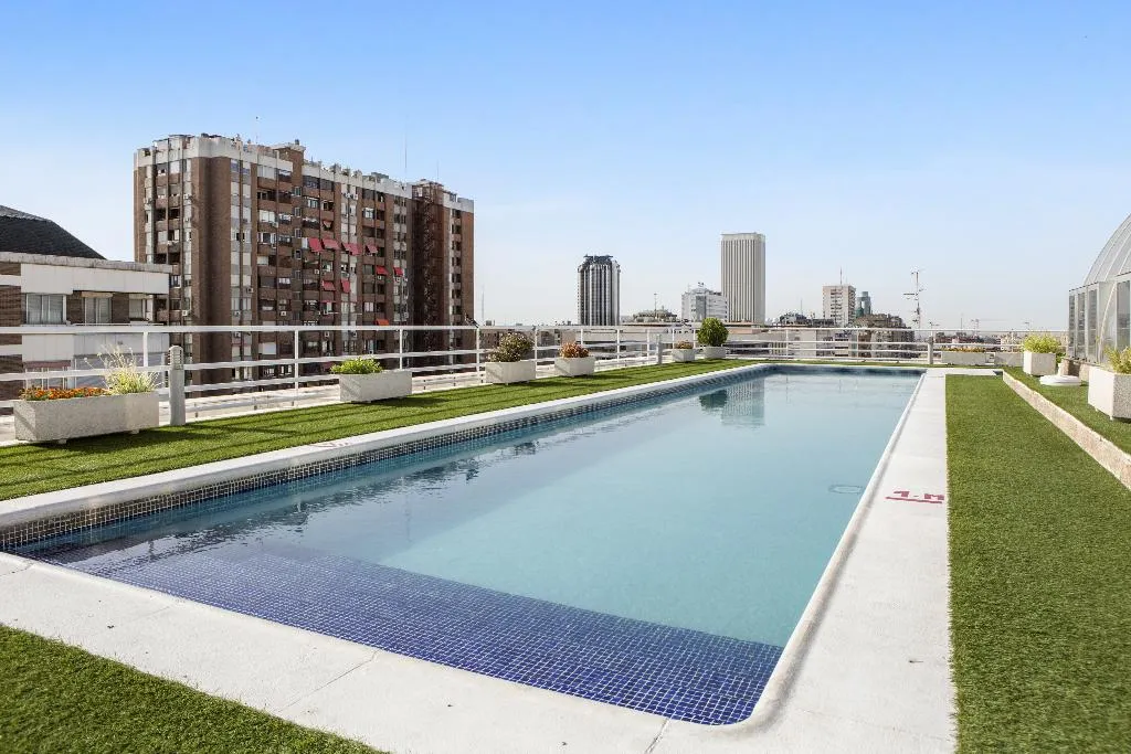 Pool, Pierre & Vacances Madrid Aptos Eurobuilding 2, Madrid