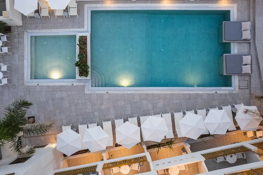 Pool, Aristea, Crete