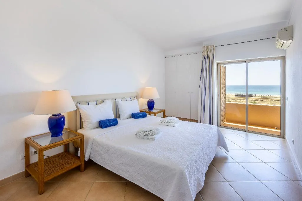 APARTMENT PENTHOUSE Room, Vila Palmeira, Algarve