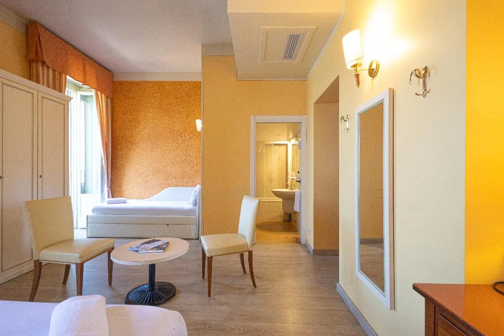 JUNIOR SUITE LAKE VIEW Room, LVG Hotel Collection - Hotel Pallanza, Milan