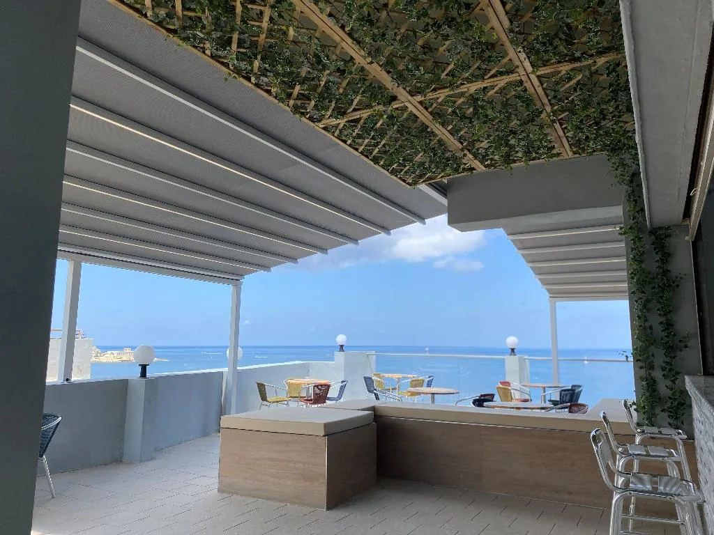 Terrace, Diplomat, Malta