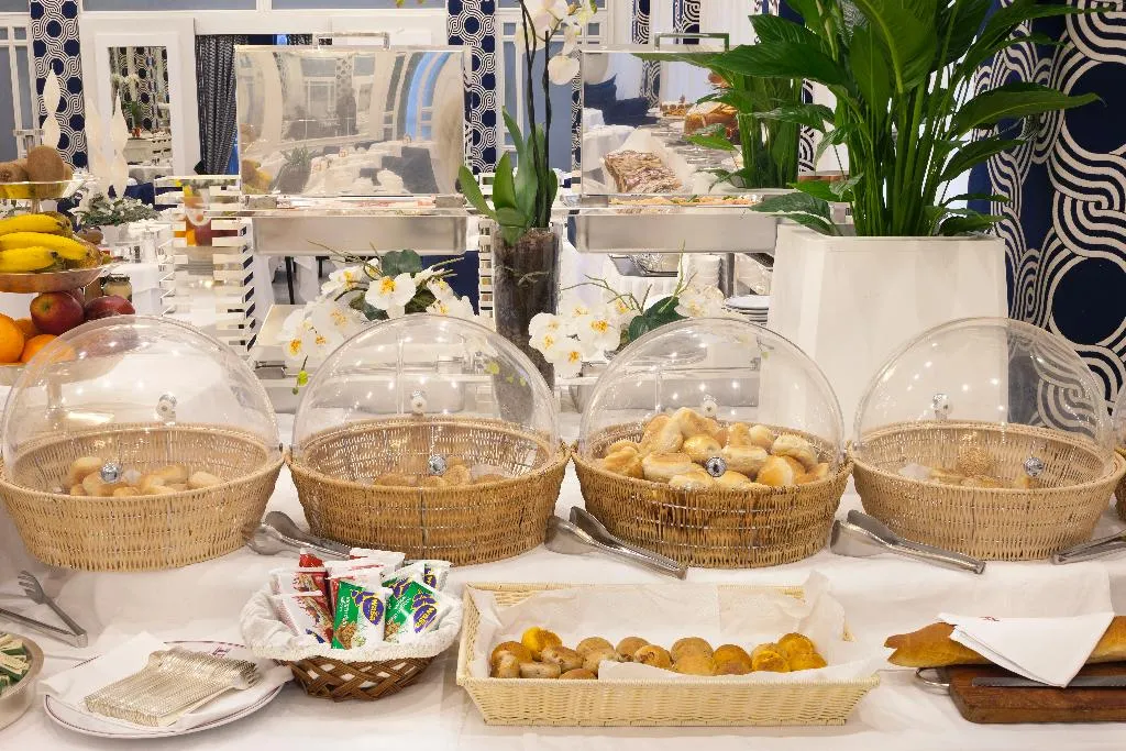 Restaurant, Continental, Naples