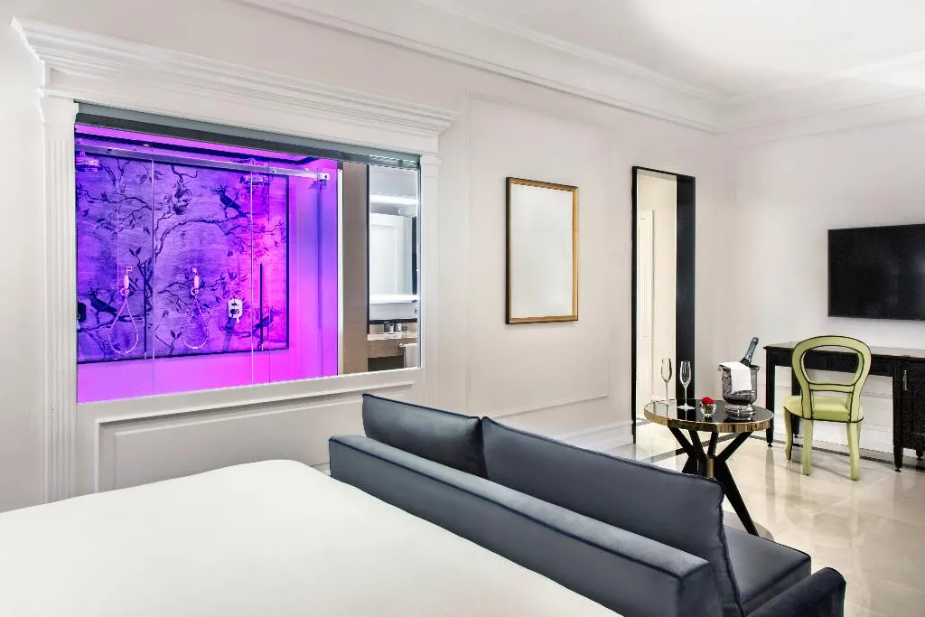 Double or Twin DELUXE SEA VIEW Room, Grand Hotel Santa Lucia, Naples