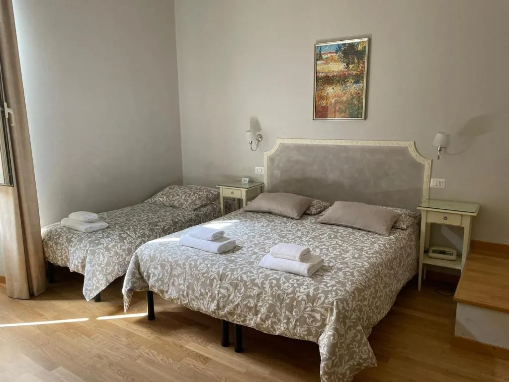 SINGLE STANDARD Room, Delle Camelie, Florence