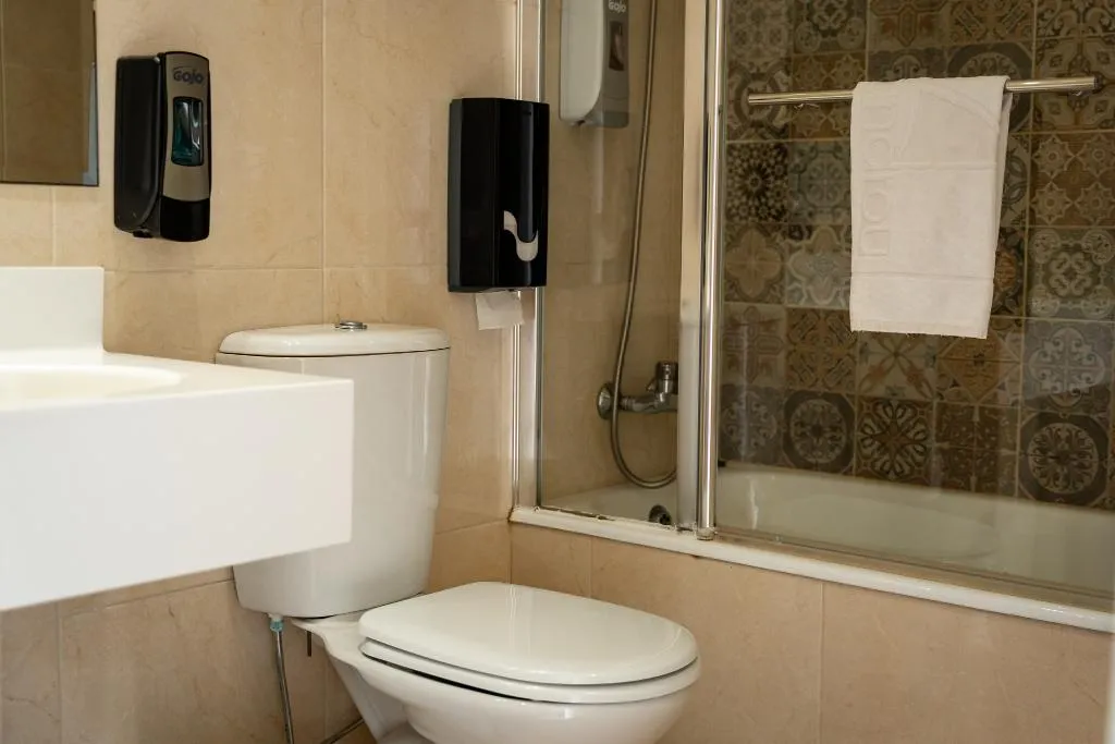 Room, Myro Androu Hotel Apts, Cyprus