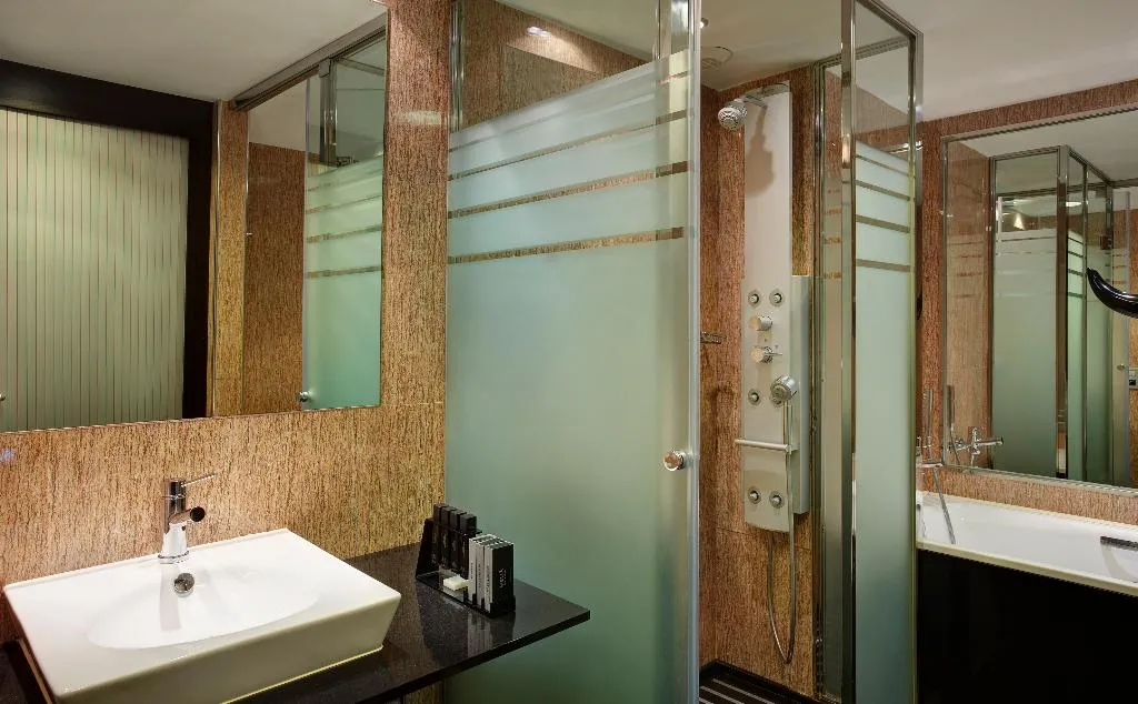 Double or Twin STANDARD Room, Melia Barcelona Sarria, Barcelona