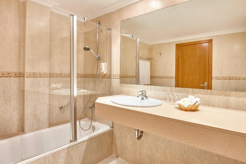 FAMILY ROOM WITH BALCONY Room, Universal Hotel Castell Royal, Majorca