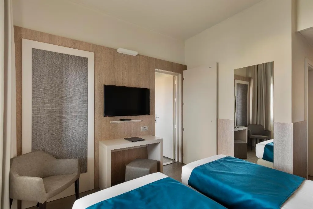 Room CONNECTING ROOM Room, Living Hotel Milano, Milan
