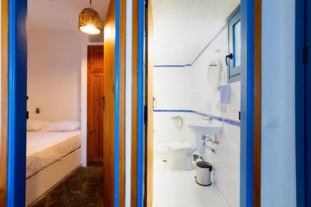 APARTMENT TWO BEDROOMS Room, Okirroi Villas and Apts, Crete