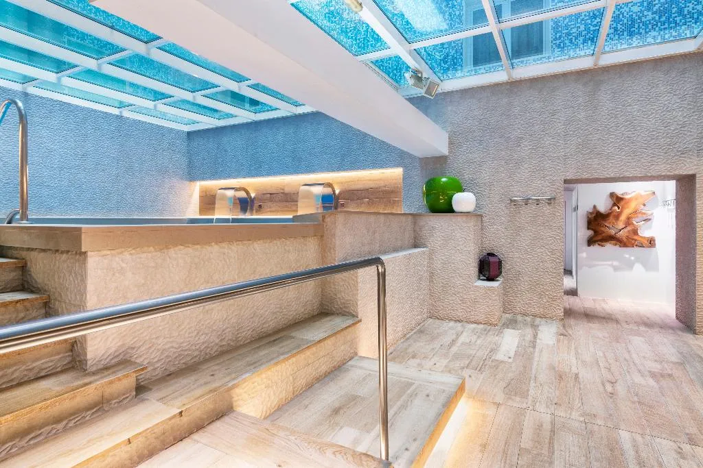 Sports and Entertainment, Salles Hotel Pere IV, Barcelona