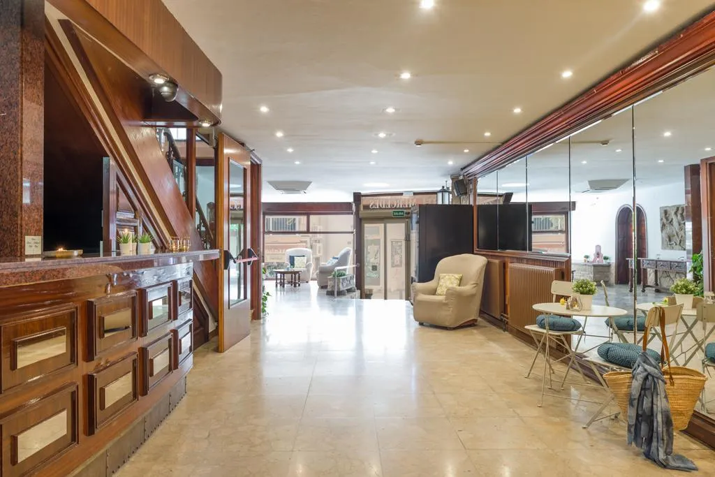 Lobby, Vintage Hotel Mercedes, Costa Brava
