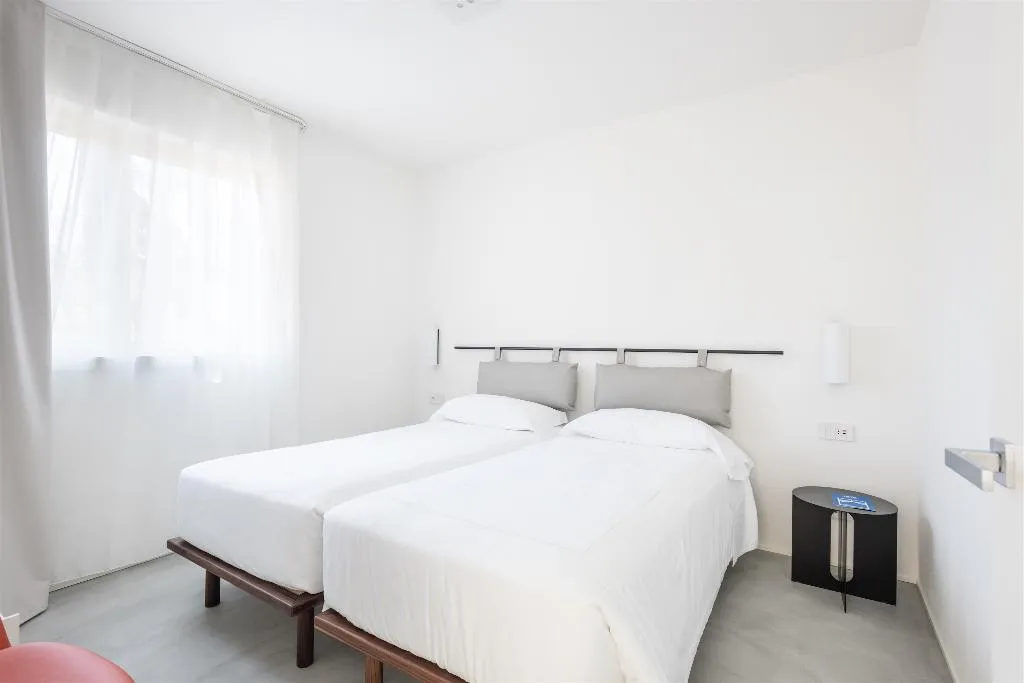 BUNGALOW SUPERIOR Room, Grand Resort Du Lac Et Du Parc, Milan