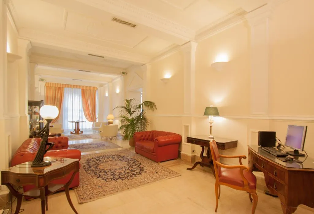 Lobby, Laurentia, Rome