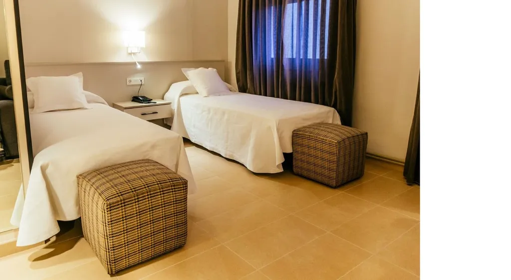 TWIN STANDARD Room, New Hotel Colon, Barcelona