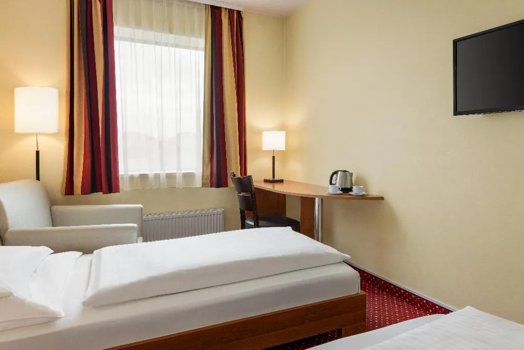 TWIN COMFORT Room, Amedia Praha Express, Prague