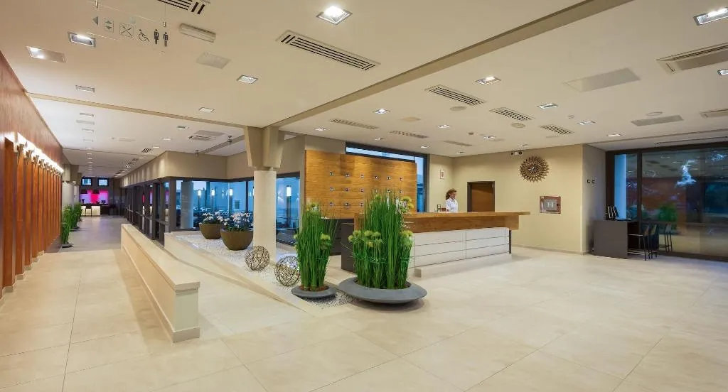 Lobby, Bretanide, Split