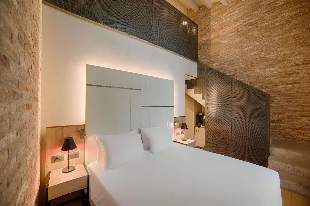 JUNIOR SUITE DUPLEX Room, NH Collection Venezia Murano Villa, Venice