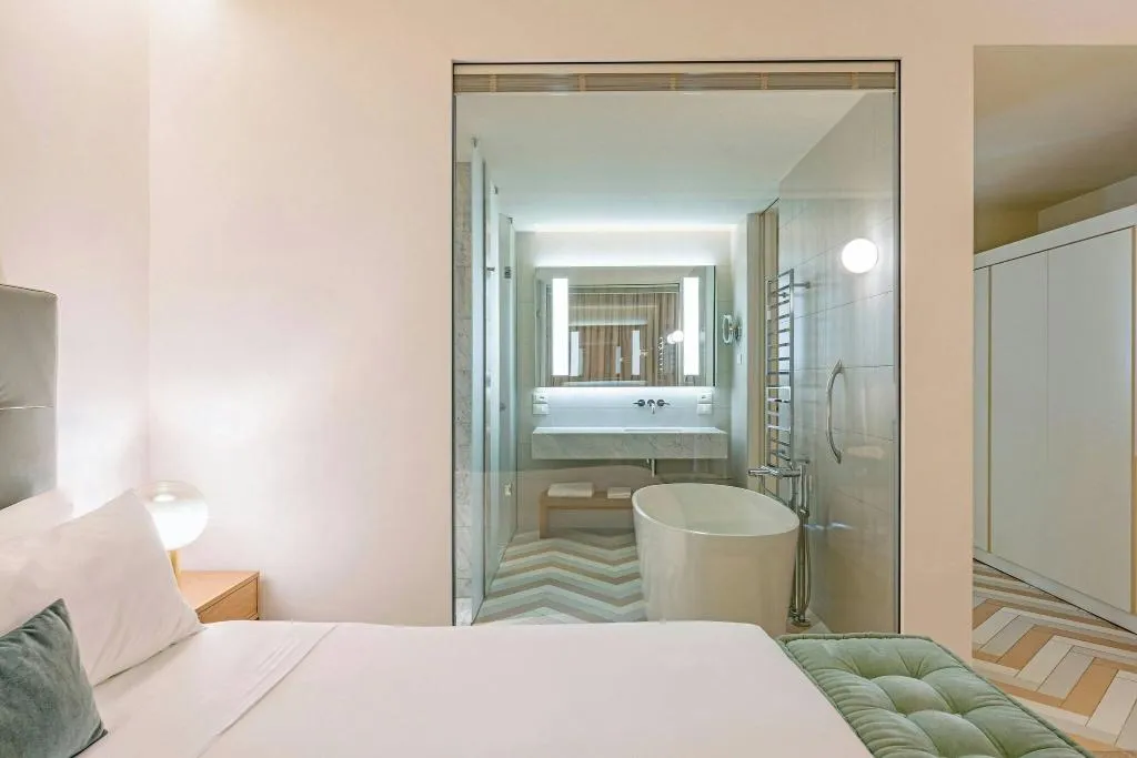 DOUBLE DELUXE WITH TERRACE Room, JW Venice, Venice