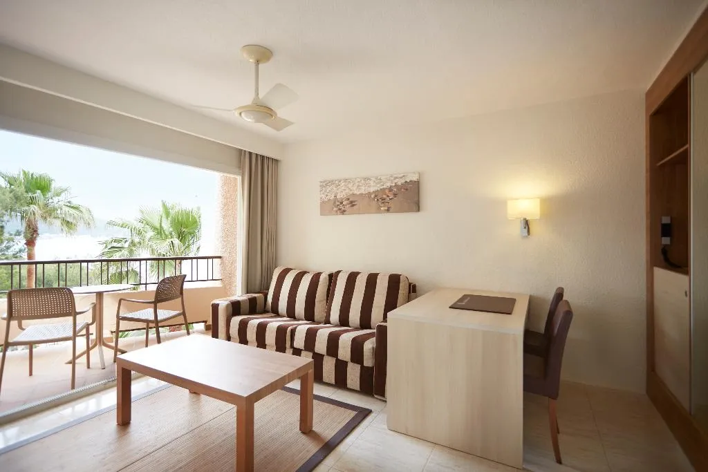 JUNIOR SUITE STANDARD Room, Invisa Hotel Club Cala Blanca, Ibiza