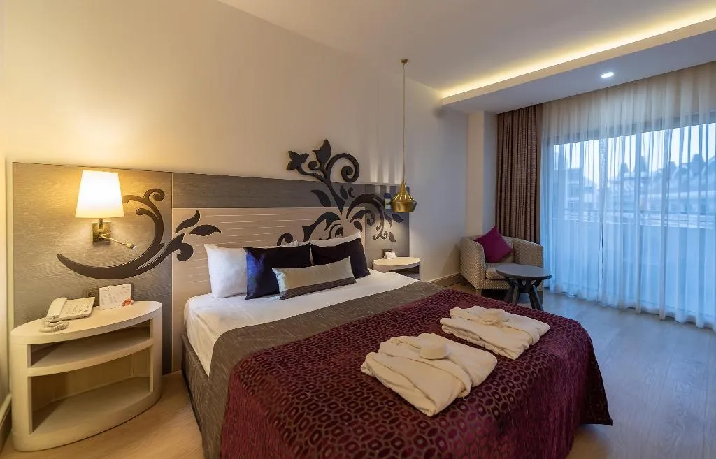 DOUBLE LAND VIEW Room, Kirman Belazur Resort & Spa, Antalya