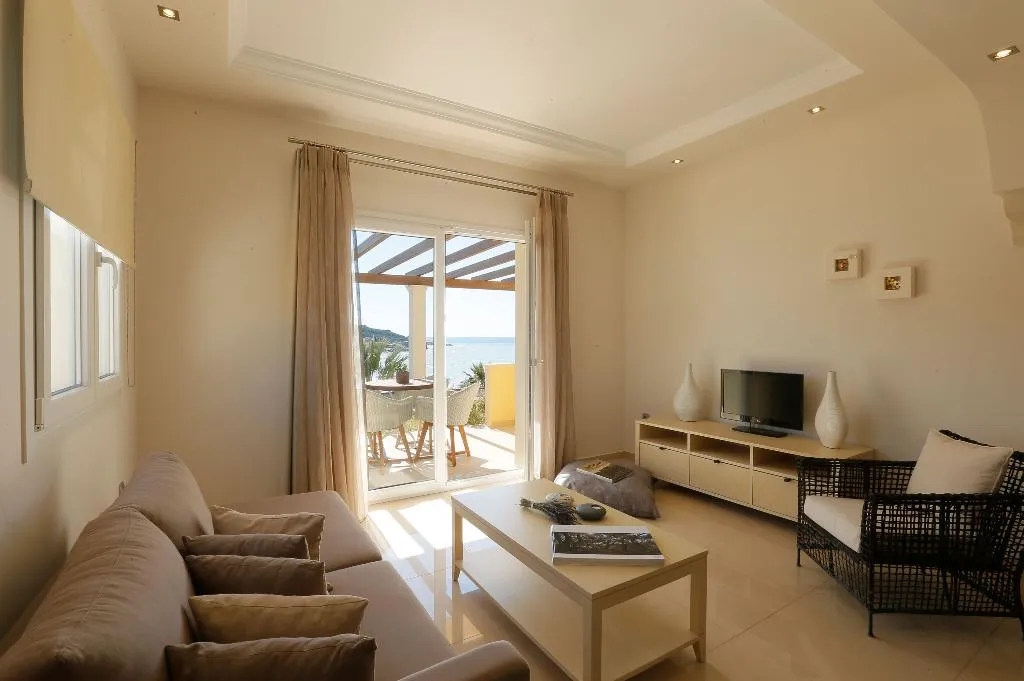 SUITE STANDARD Room, Picture Suites, Corfu