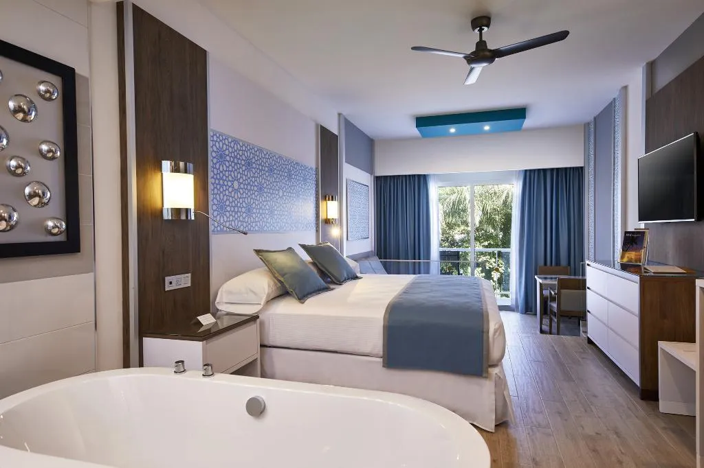 JUNIOR SUITE SUPERIOR Room, Riu Palace Riviera Maya - All Inclusive, Cancun Area