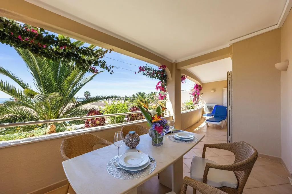 Room, Vila Palmeira, Algarve