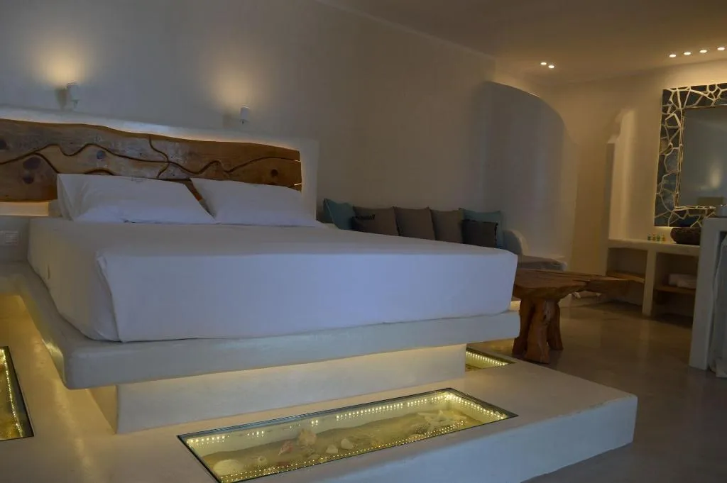 Room, Flaskos Suites, Mykonos