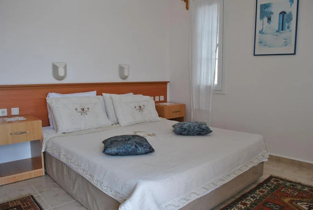 Room, Dionysia, Antalya