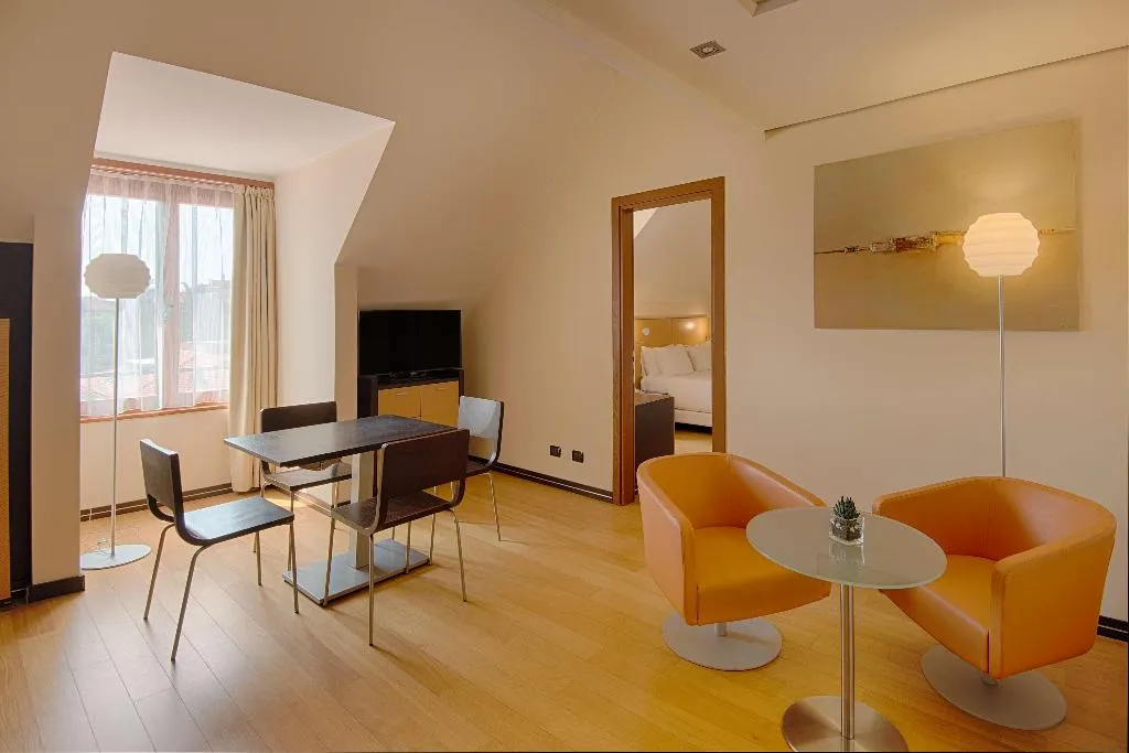 Room, NH Milano 2 Residence, Milan