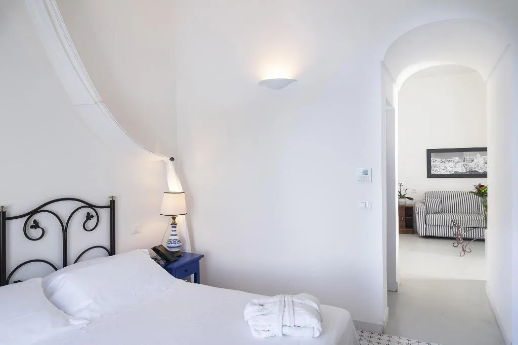 Room, Miramare Sea Resort and Spa, Naples