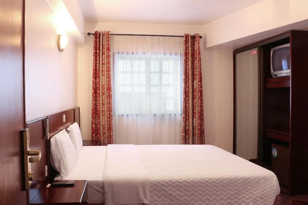 Double or Twin STANDARD Room, Hotel Residencial Batalha, Porto