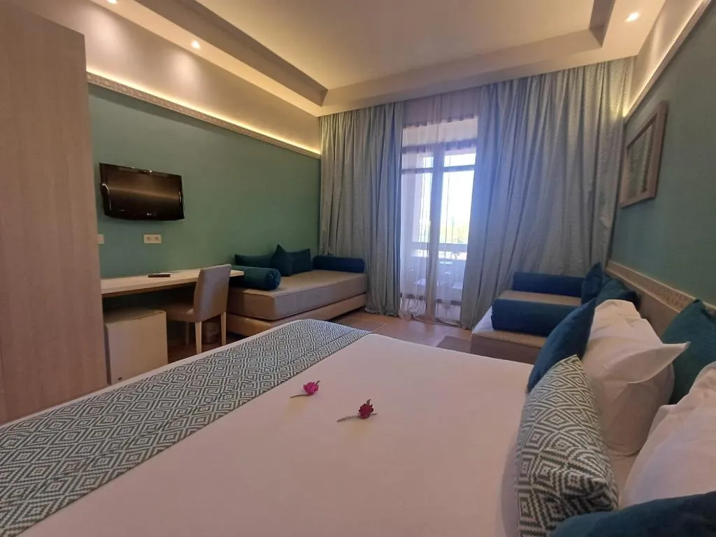 FAMILY ROOM CAPACITY 4 Room, Aqua Mirage Club & Aqua Parc - All Inclusive, Marrakech