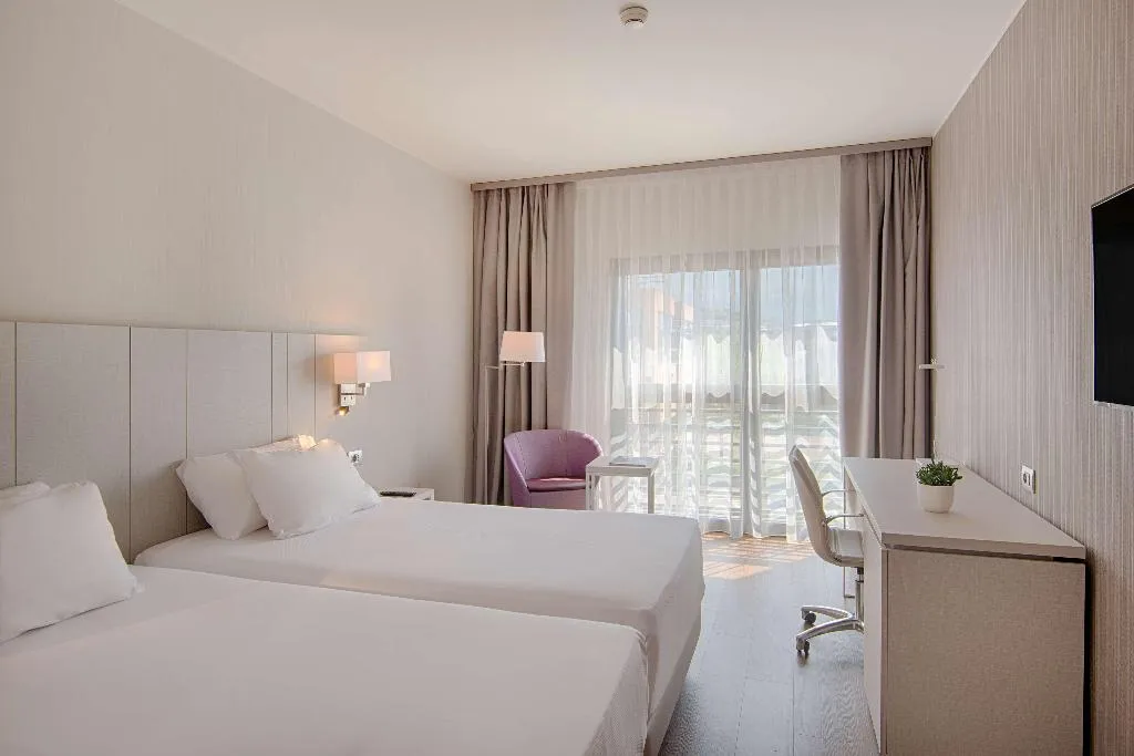 DOUBLE SINGLE USE STANDARD Room, NH Lecco Pontevecchio, Milan