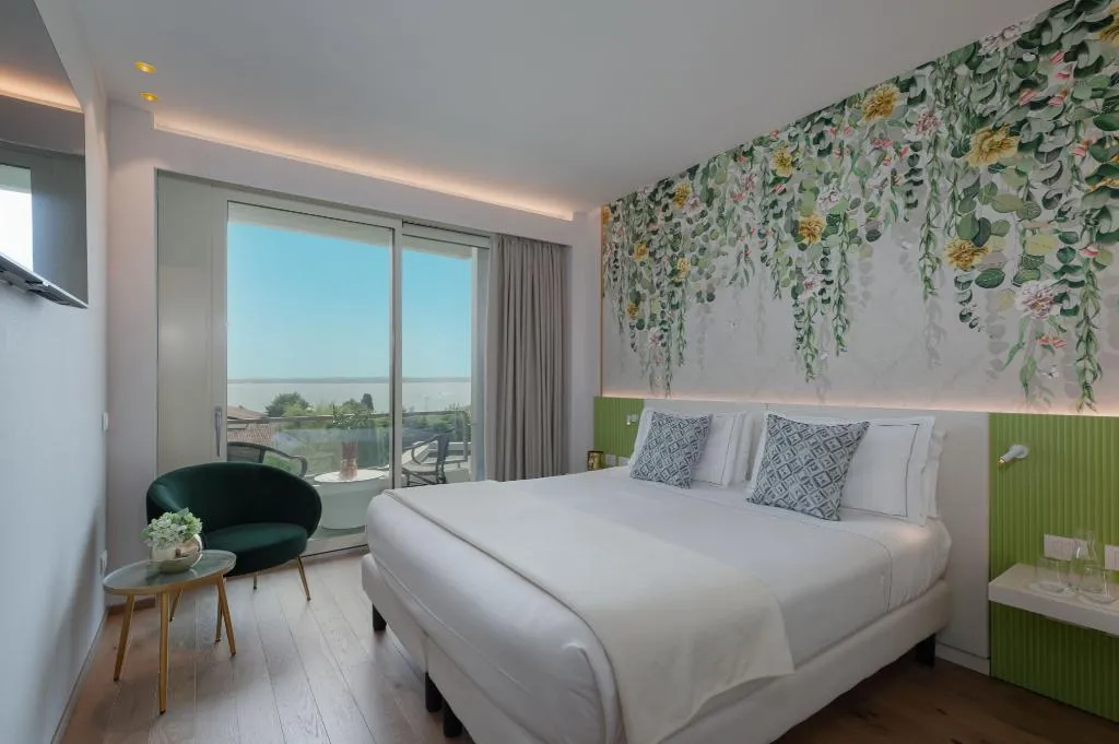 DOUBLE SUPERIOR LAKE VIEW Room, Olivi Hotel & Natural Spa, Milan