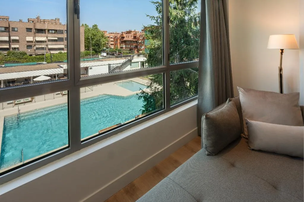 Double or Twin SUPERIOR POOL VIEW Room, Melia Barajas, Madrid