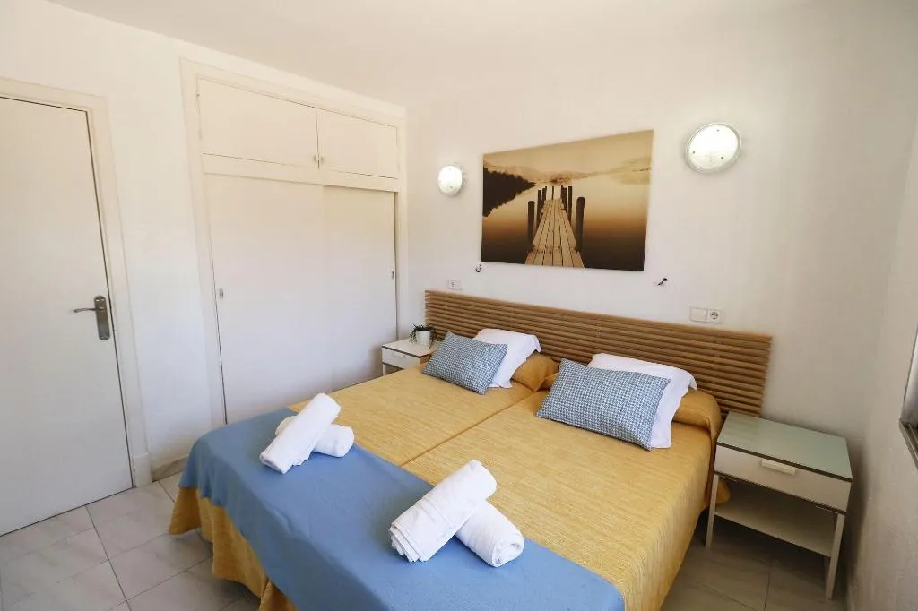 Room, Naika Studios & Apartments, Majorca