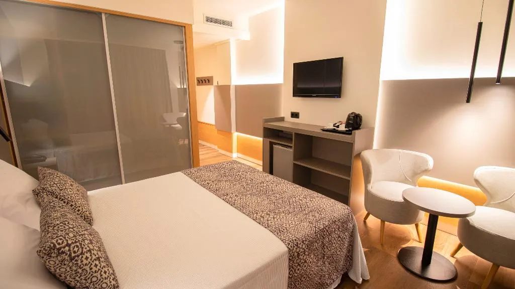 DOUBLE STANDARD Room, Golden Bahia de Tossa & Spa, Costa Brava
