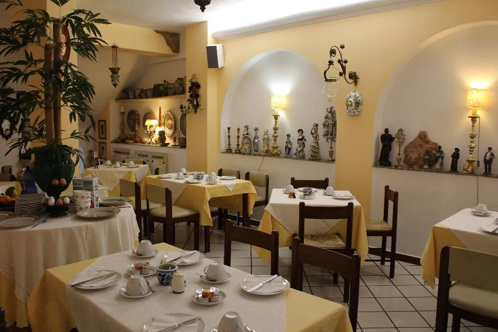 Restaurant, Villa Mora, Catania